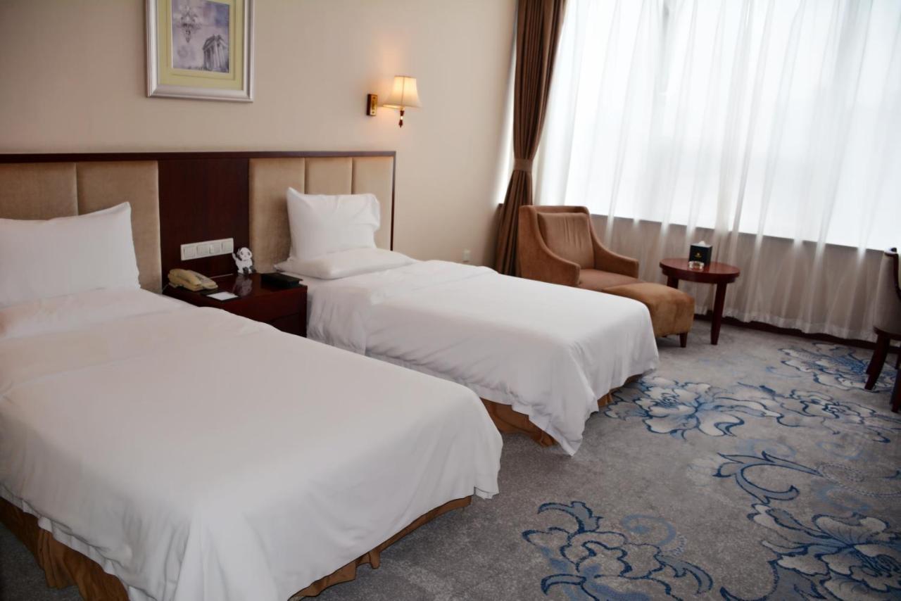 Panda Jinling Grand Hotel Нанкин Екстериор снимка