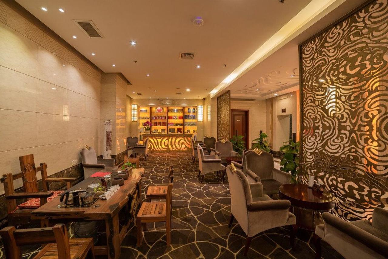 Panda Jinling Grand Hotel Нанкин Екстериор снимка