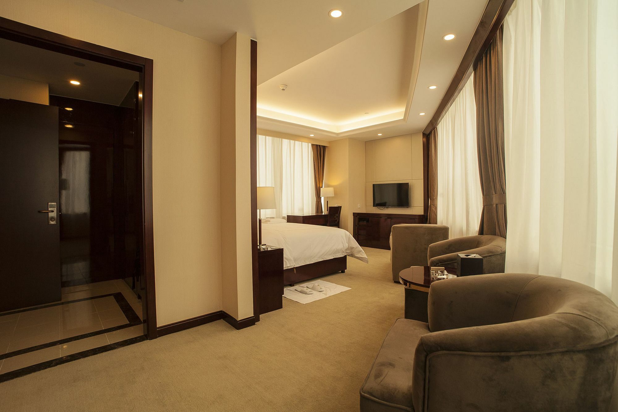 Panda Jinling Grand Hotel Нанкин Екстериор снимка